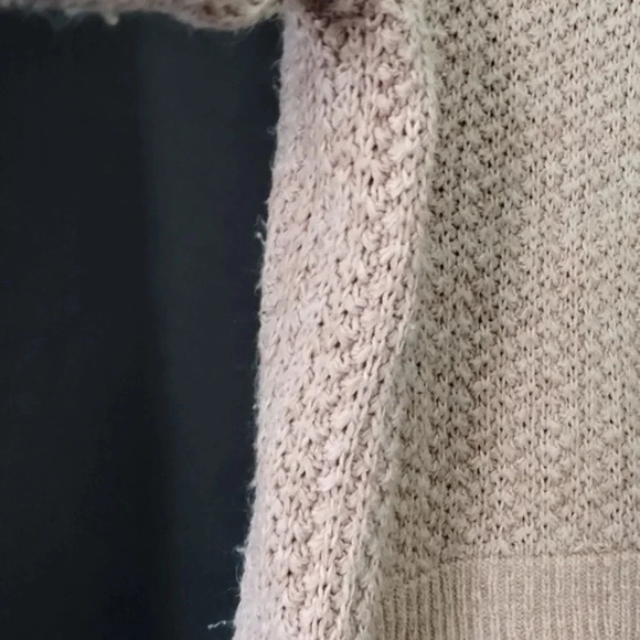 Universal Thread Blush Crewneck Sweater size Womens Small - Picture 3 of 6